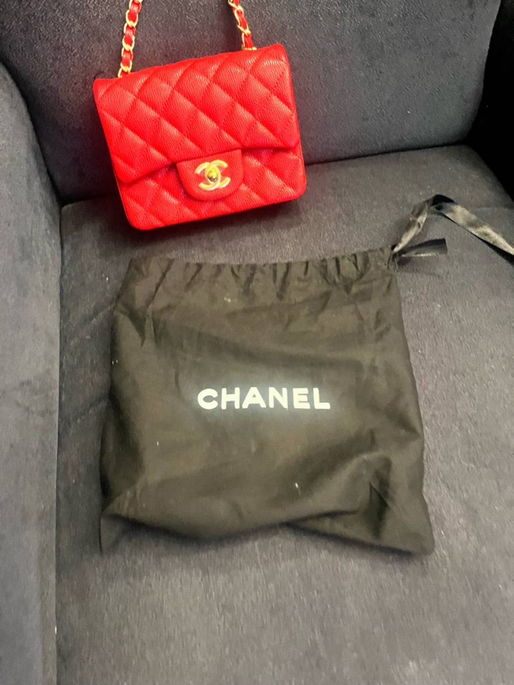 Chanel Quilted Mini Flap Bag in Bright Red leather - Picture 2 of 9